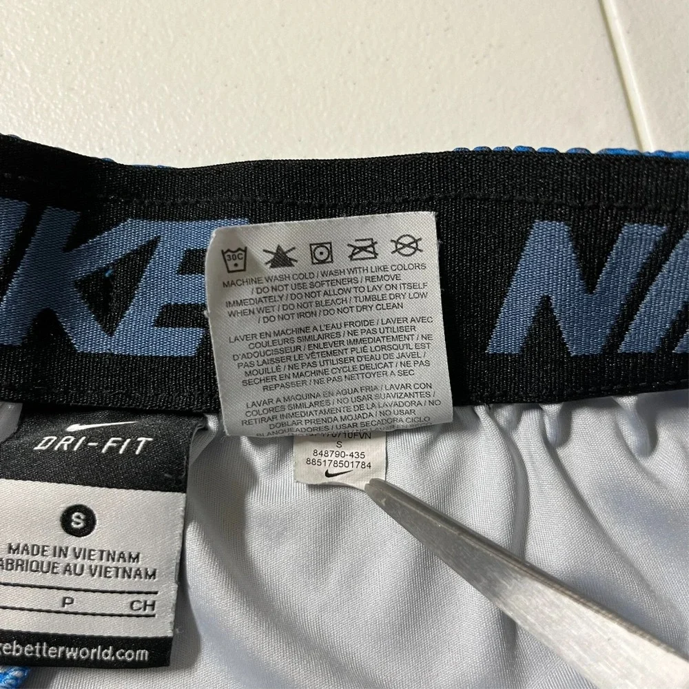 Nike Mens Dri-FIT Basketball Shorts Blue Graphic Swoosh 848790-435 Small